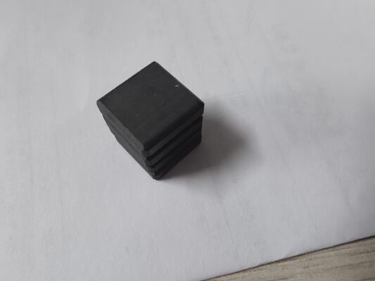 Y33 المغناطيس الدائم للفيرريت SrO 6Fe2O3 للمفصل المغناطيسي TS16949