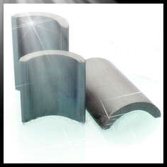 GYM Motor Ferrite Arc Magnet ISO TS16949 مغناطيس الفريت الخواص